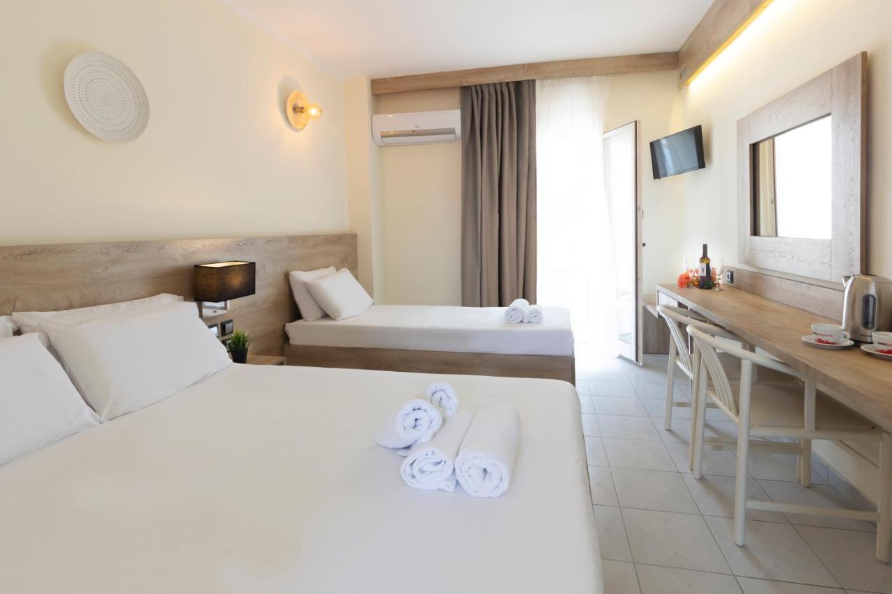 Hotel Odysseas ポリフロノ エクステリア 写真