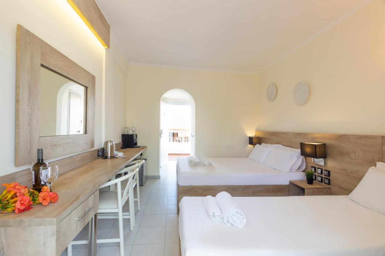 Hotel Odysseas ポリフロノ エクステリア 写真