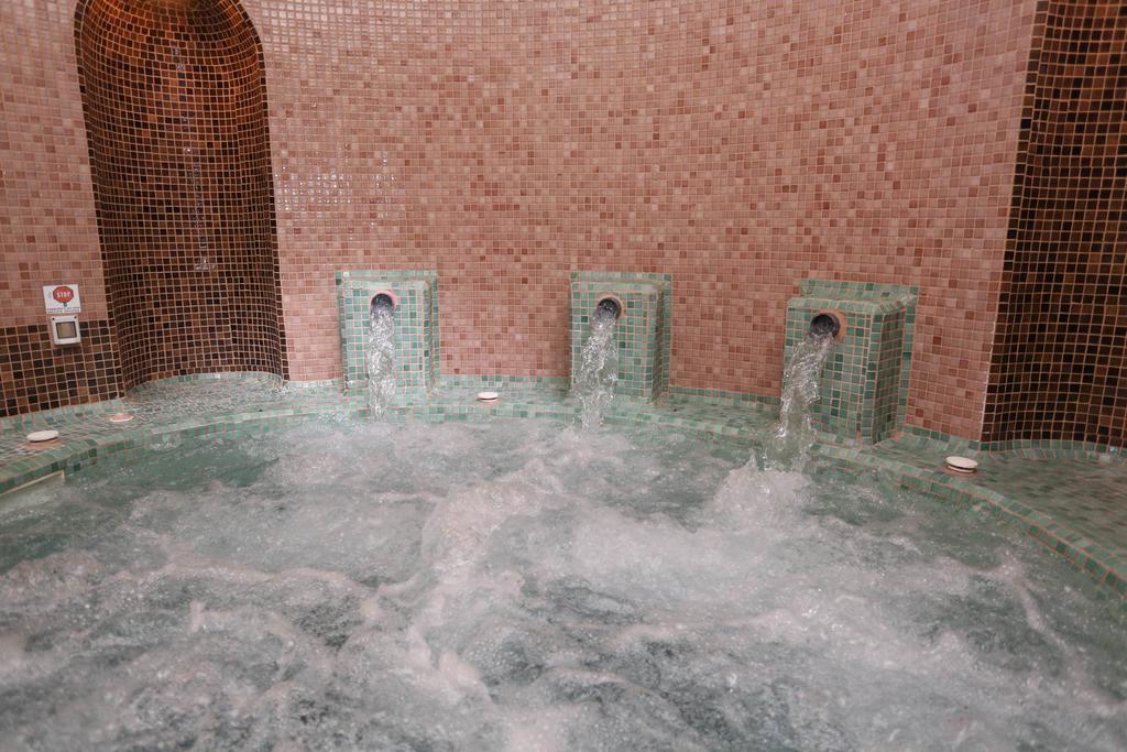 Hotel Odysseas ポリフロノ エクステリア 写真